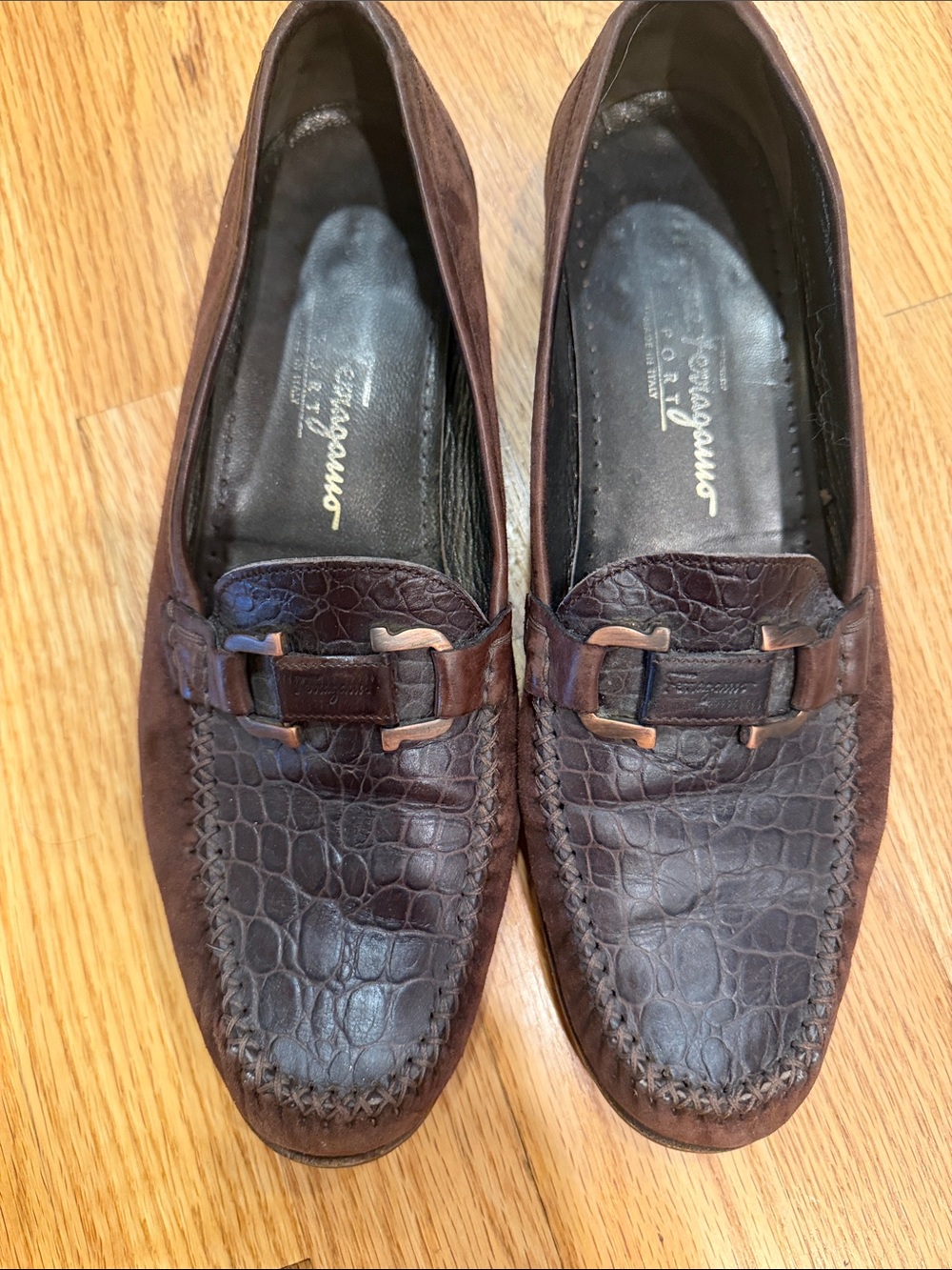Ferragamo Dark Brown Croc-Embossed Leather Moccasins Loafers Size 8-8.5